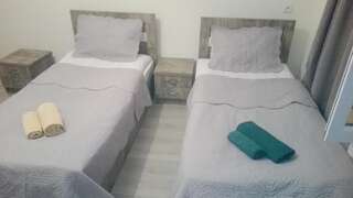 Гостевой дом MIMINO Лагодехи Двухместный номер с 2 отдельными кроватями и душем-3